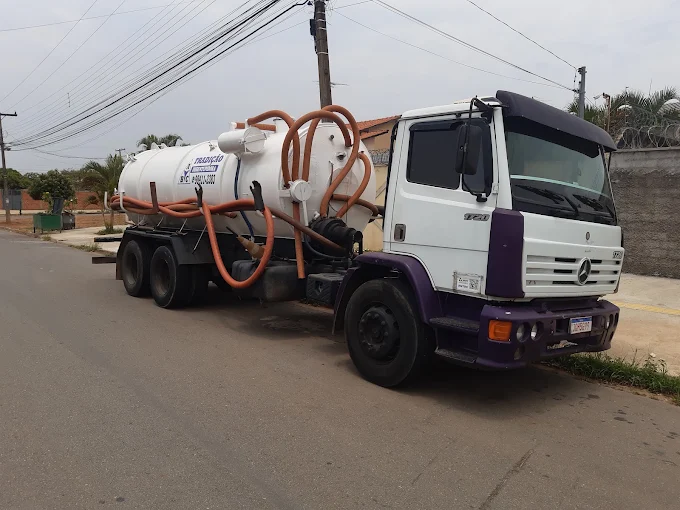 Caminhão limpa fossa e desentupidora ABC Tradição em Goiânia, Aparecida de Goiânia e região metropolitana